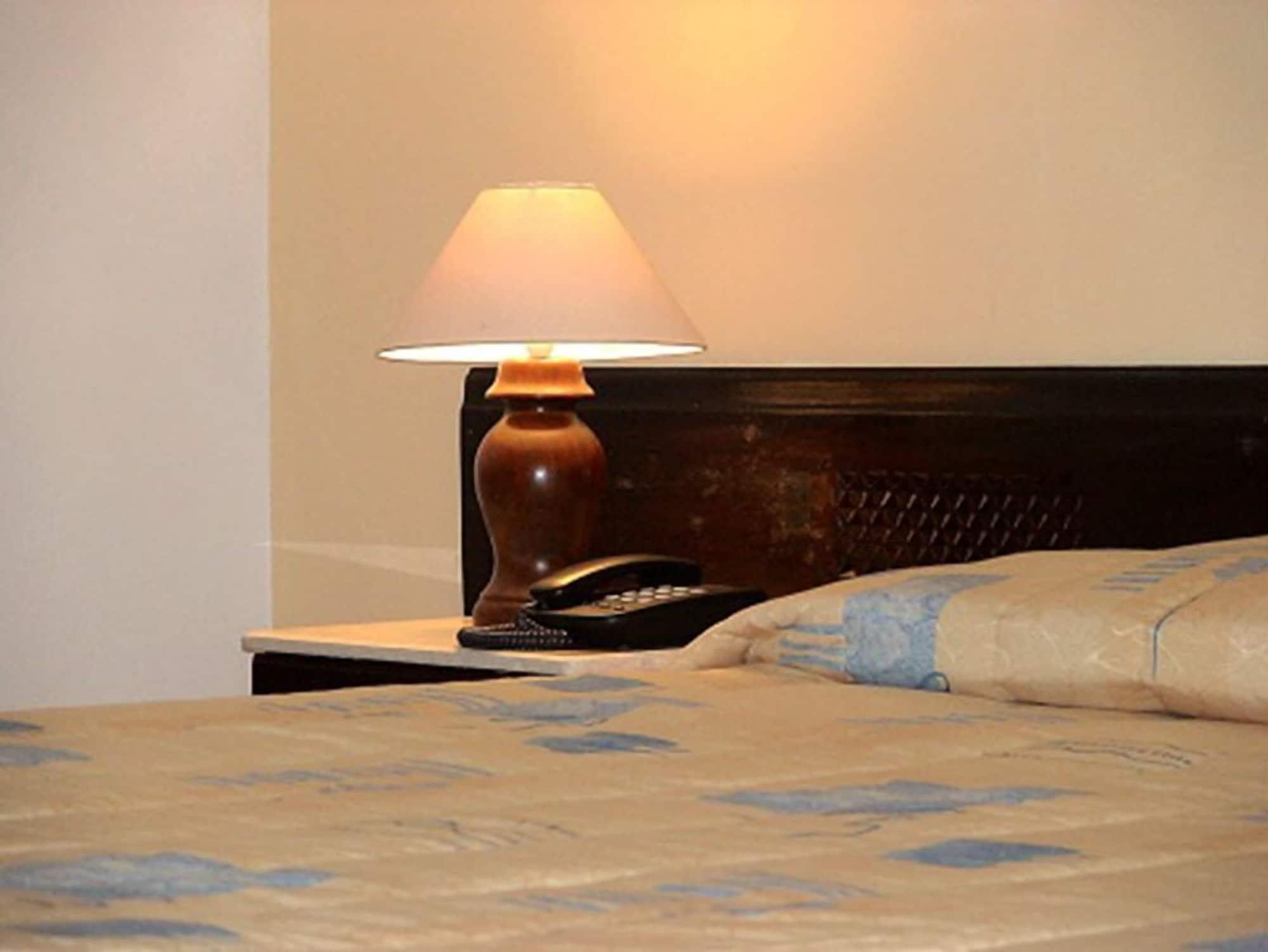 Kenya Bay Beach Hotel Bamburi Eksteriør billede