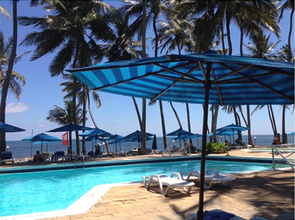 Kenya Bay Beach Hotel Bamburi Eksteriør billede